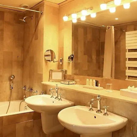 Hotel La Mazarin 5*