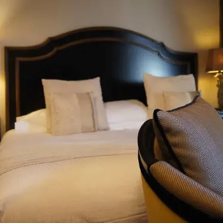 Hotel La Mazarin Aigues-Mortes