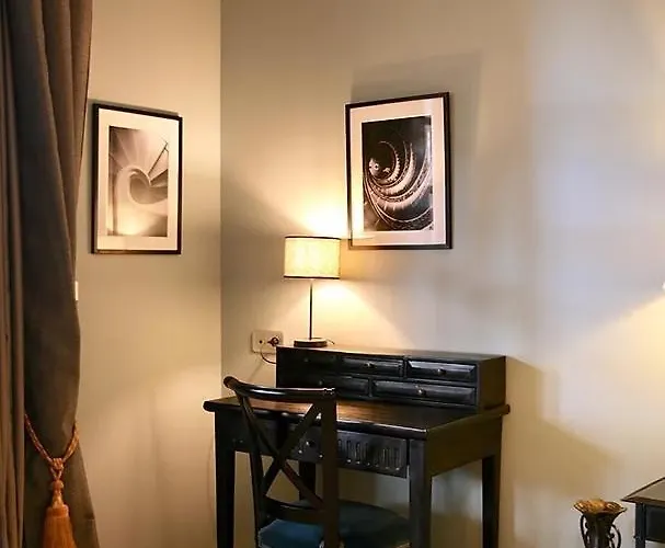 La Mazarin Отель