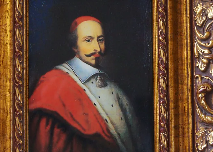 La Mazarin Отель