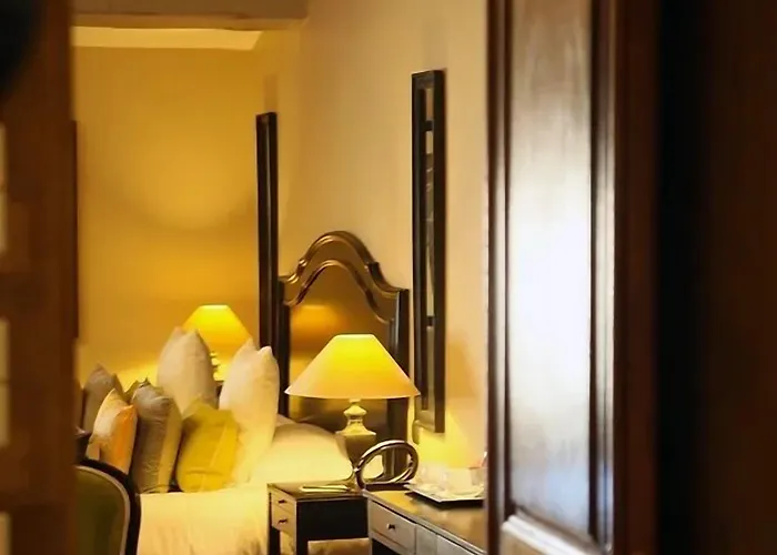 Отель La Mazarin Эг-Морт