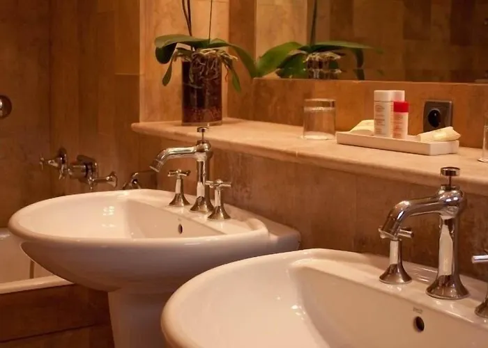 Отель La Mazarin 5*