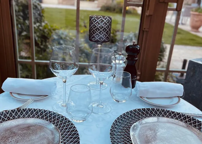 La Mazarin Отель