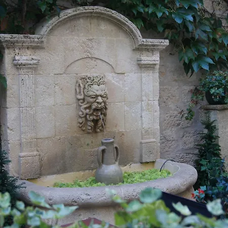 Hotel La Mazarin Aigues-Mortes