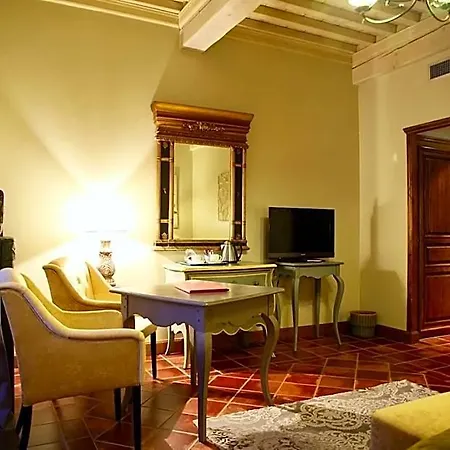 Hotel La Mazarin 5*