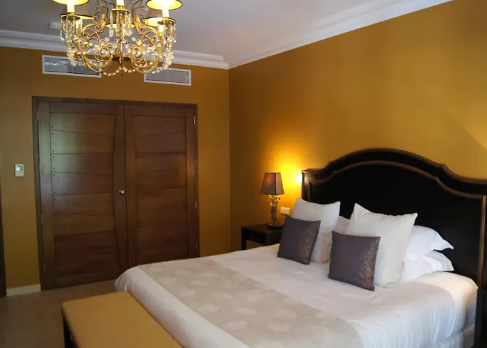 Hotel La Mazarin Aigues-Mortes